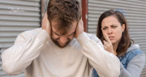 ein-Paar-das-sich-streitet