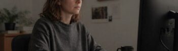 Frau am Computer
